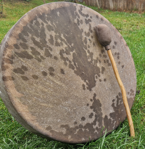 Šamanský bubon Masívna Vŕba 46cm  - Kozia koža - s kameňom - Petrovič Drums